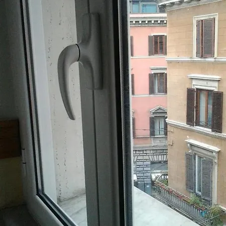 Piccolo Di Piazza Di Spagna 2* Řím