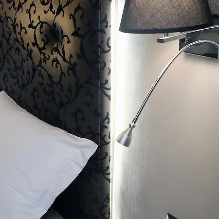 Piccolo Di Piazza Di Spagna 4* روما