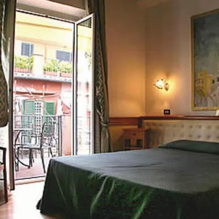 Piccolo Di Piazza Di Spagna בית הארחה רומא