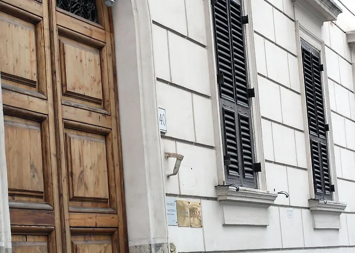 Piccolo Di Piazza Di Spagna Ρώμη