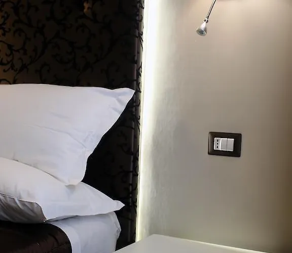 Piccolo Di Piazza Di Spagna Πανσιόν 4*