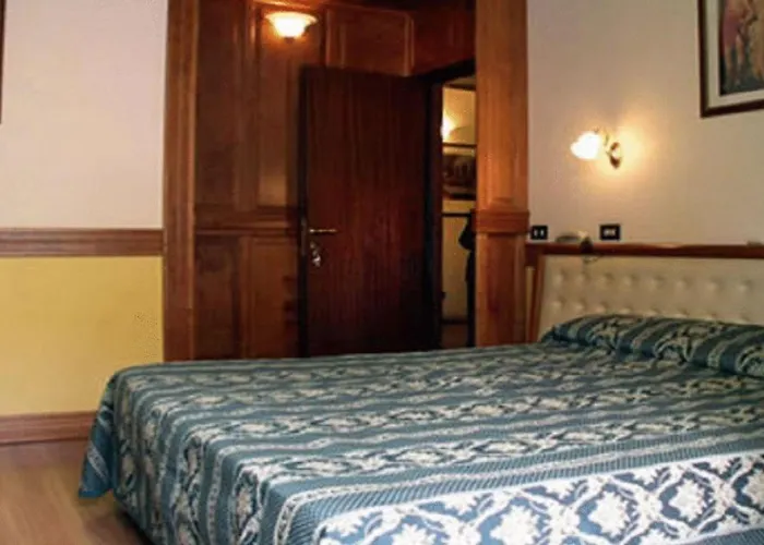 Piccolo Di Piazza Di Spagna Πανσιόν