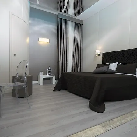 Piccolo Di Piazza Di Spagna