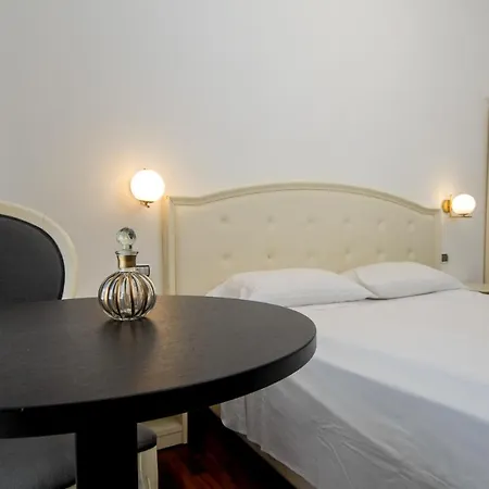Guest house Piccolo Di Piazza Di Spagna 4*
